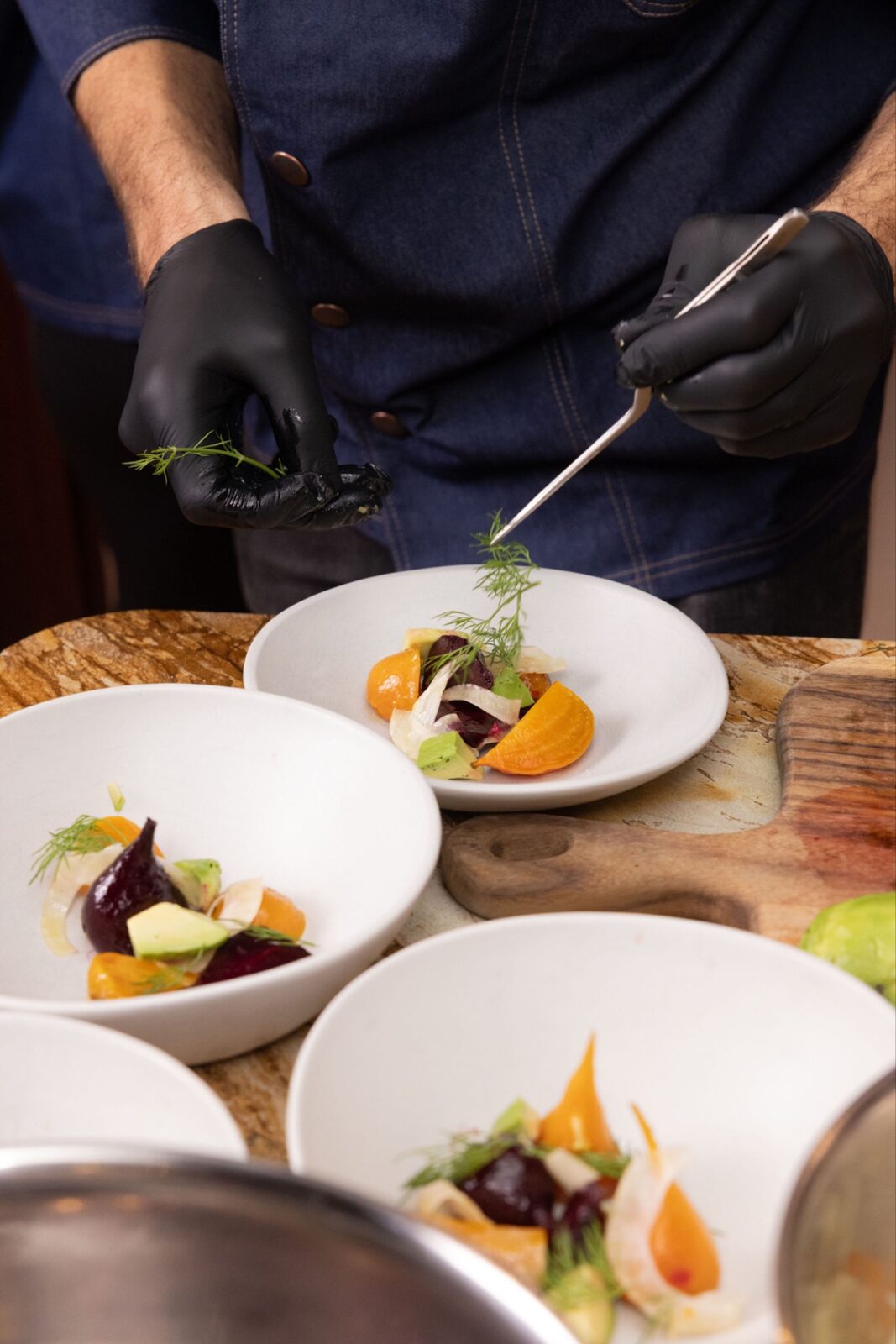 Dessert plating on mirrors