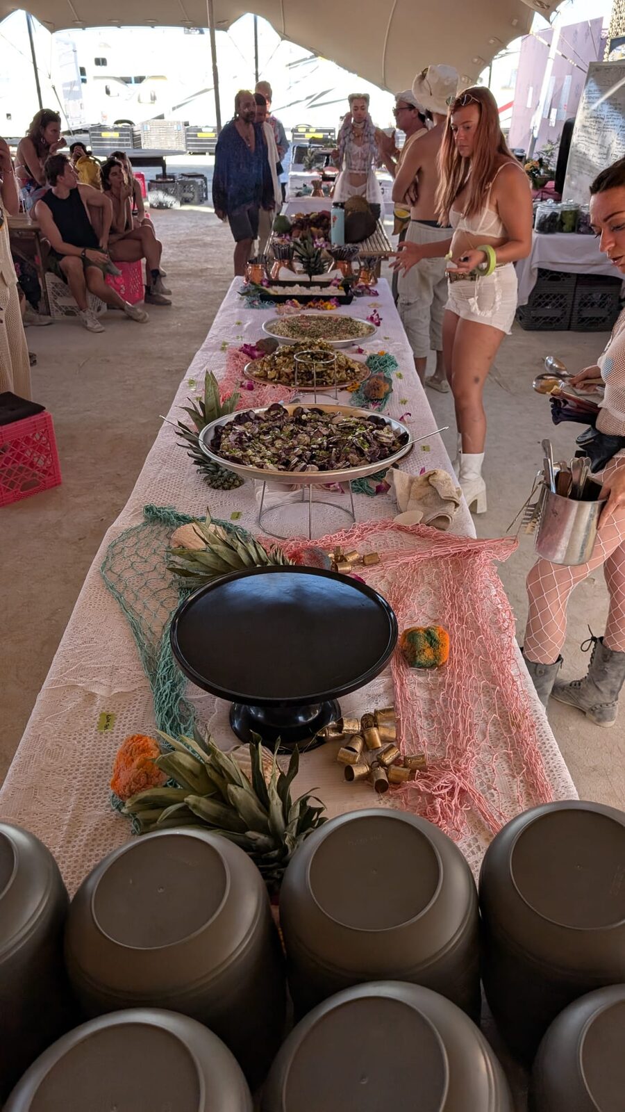 Table scaping, Garden of Eden theme